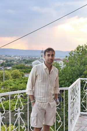 ale_300x450